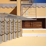Modern 1 Bed Sleep 3 Sea View Only 700mt From Sea *
