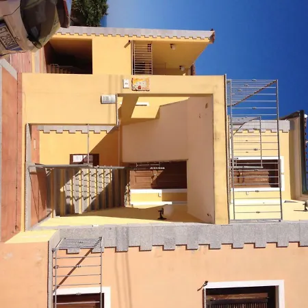 Modern 1 Bed Sleep 3 Sea View Only 700mt From Sea *